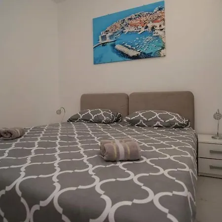 Apartment Phoenix 3 Ivanica