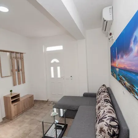 Phoenix 3 Apartment *